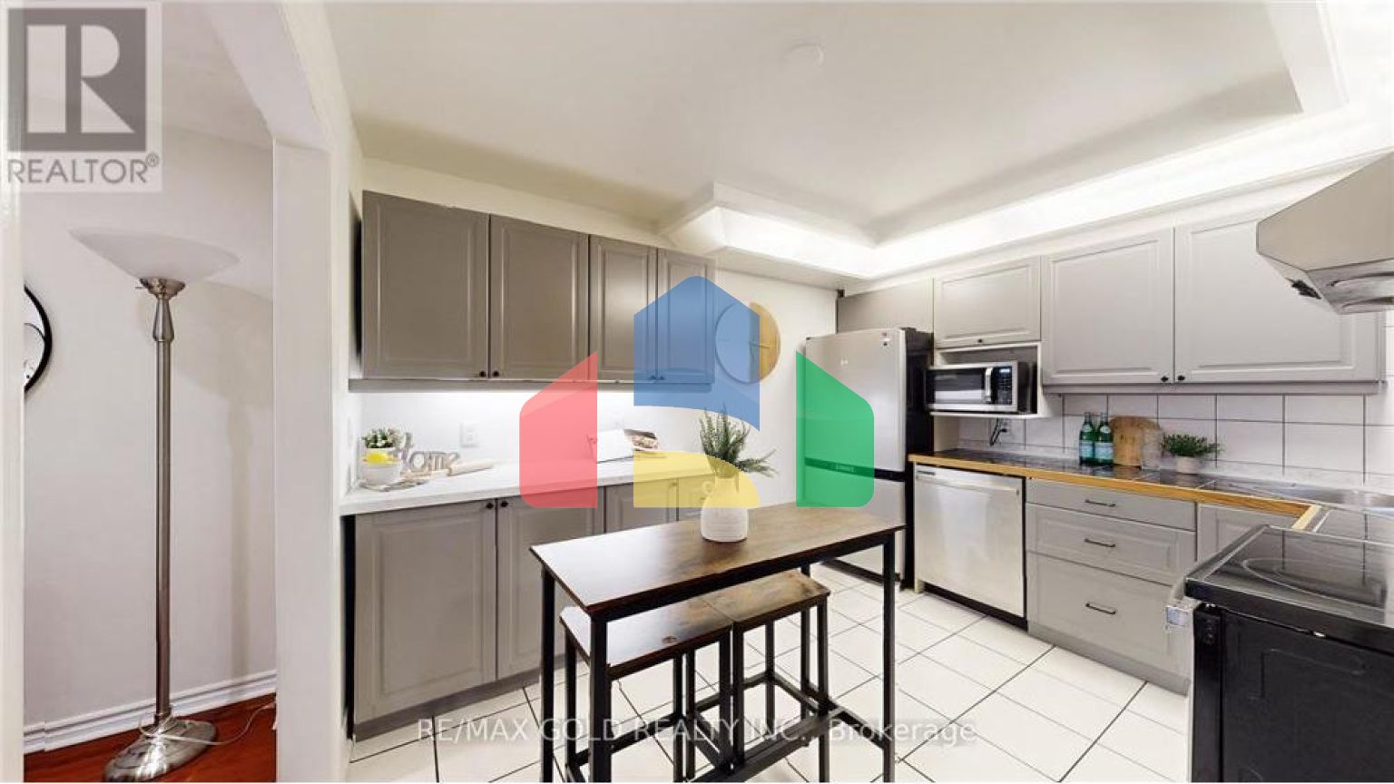 Residential - Single Family Home - Brampton, Canada - Canada