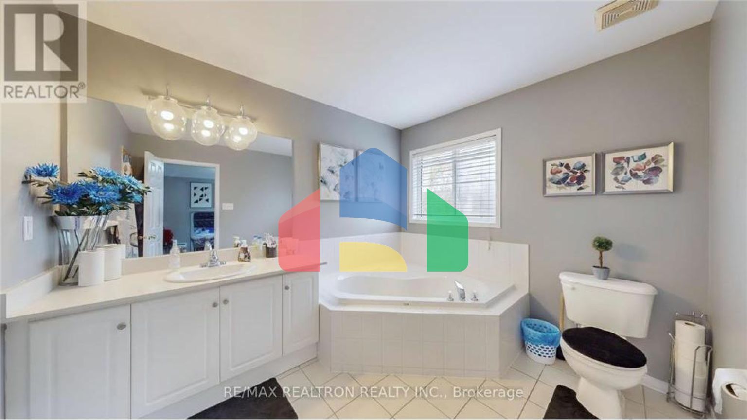 Residential - Single Family Home - Brampton, Canada - Canada