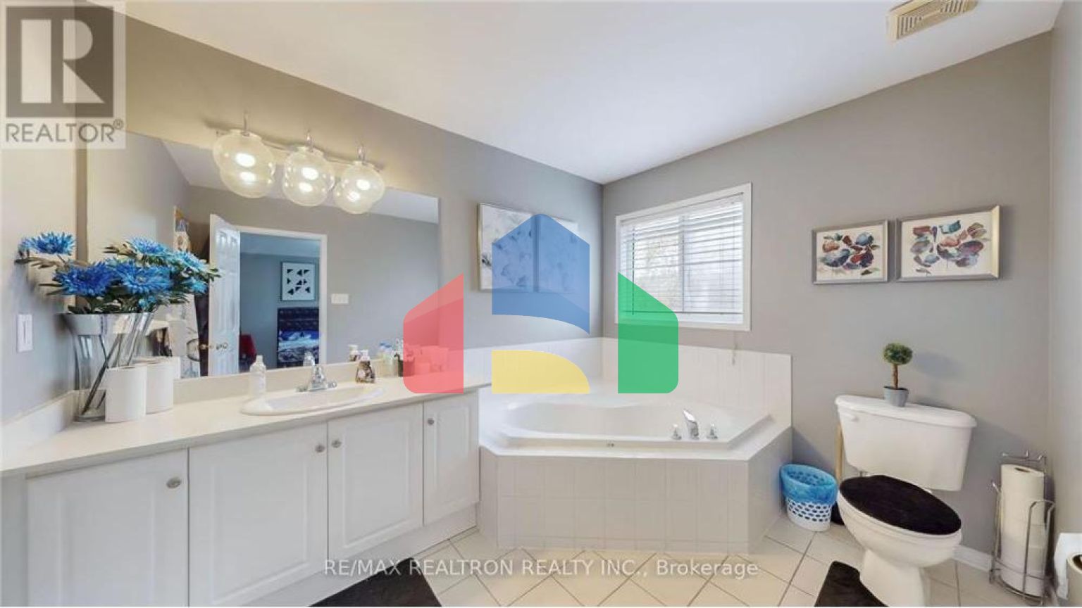 Residential - Single Family Home - Brampton, Canada - Canada