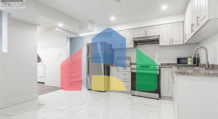 Residential - Single Family Home - Brampton, Canada - Canada