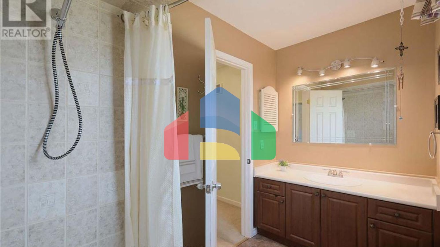 Residential - Single Family Home - Brampton, Canada - Canada