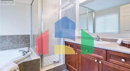 Residential - Single Family Home - Brampton, Canada - Canada