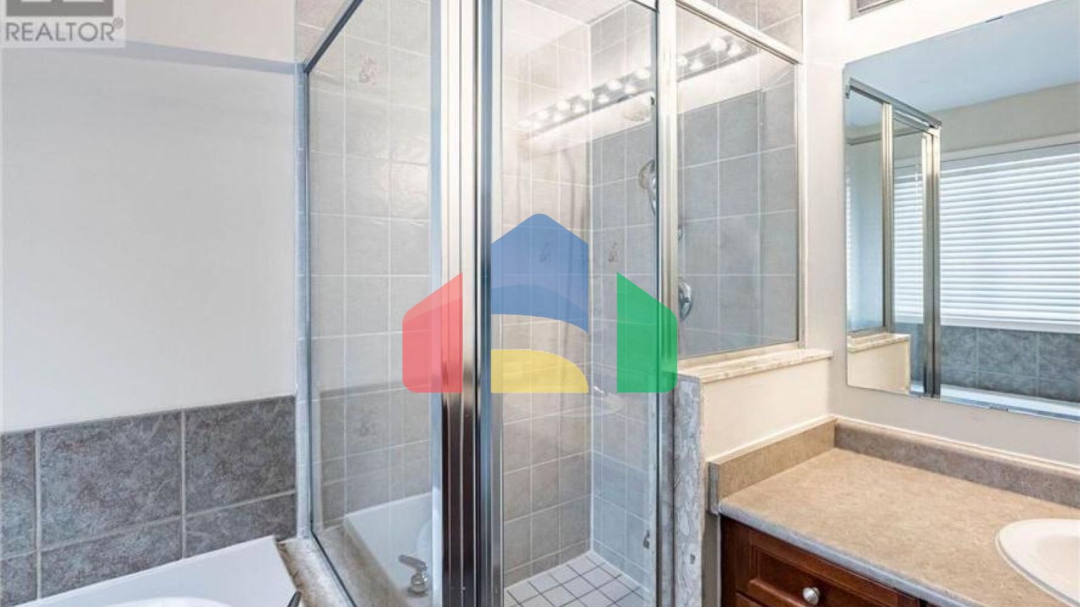 Residential - Single Family Home - Brampton, Canada - Canada