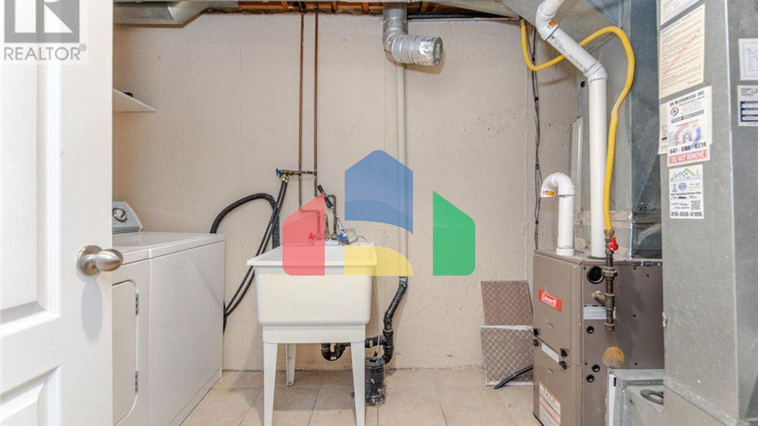 Residential - Single Family Home - Brampton, Canada - Canada