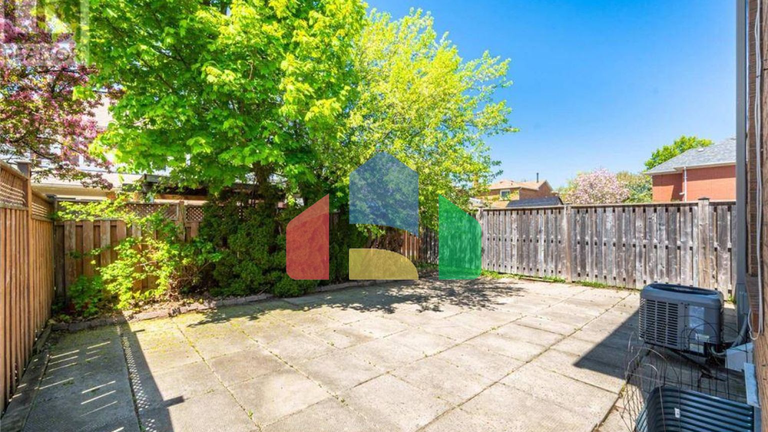 Residential - Single Family Home - Brampton, Canada - Canada