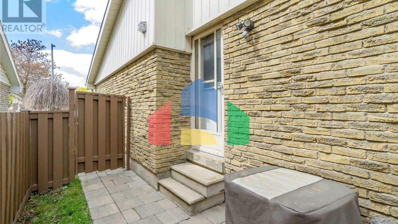 Residential - Single Family Home - Brampton, Canada - Canada