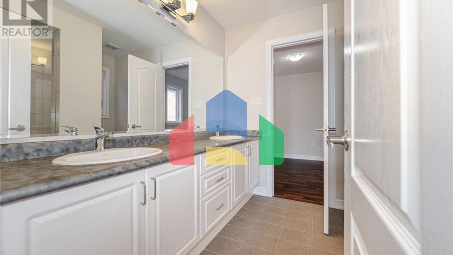 Residential - Single Family Home - Brampton, Canada - Canada