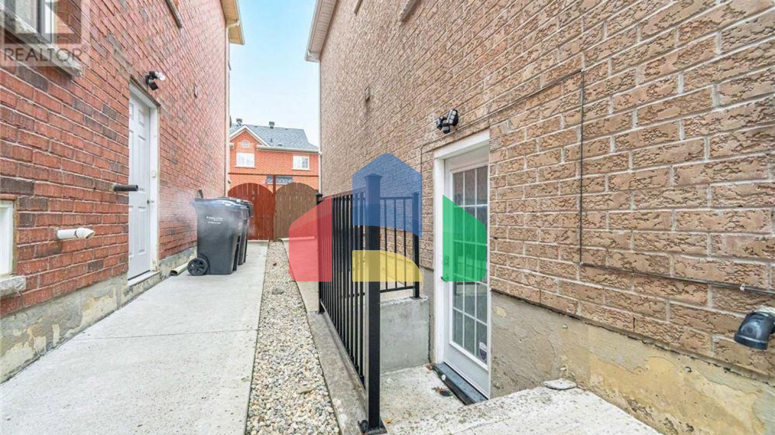 Residential - Single Family Home - Brampton, Canada - Canada