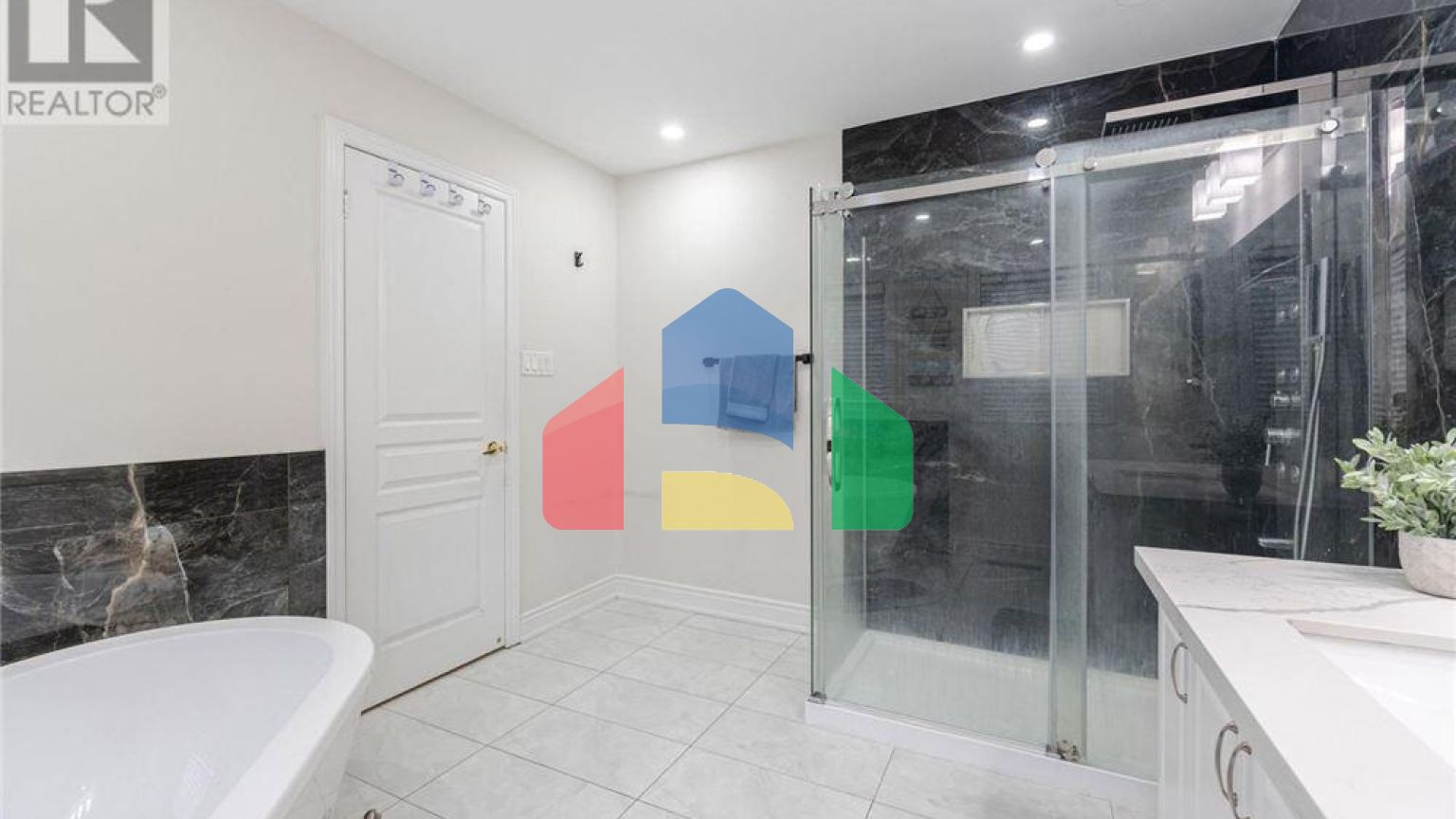 Residential - Single Family Home - Brampton, Canada - Canada