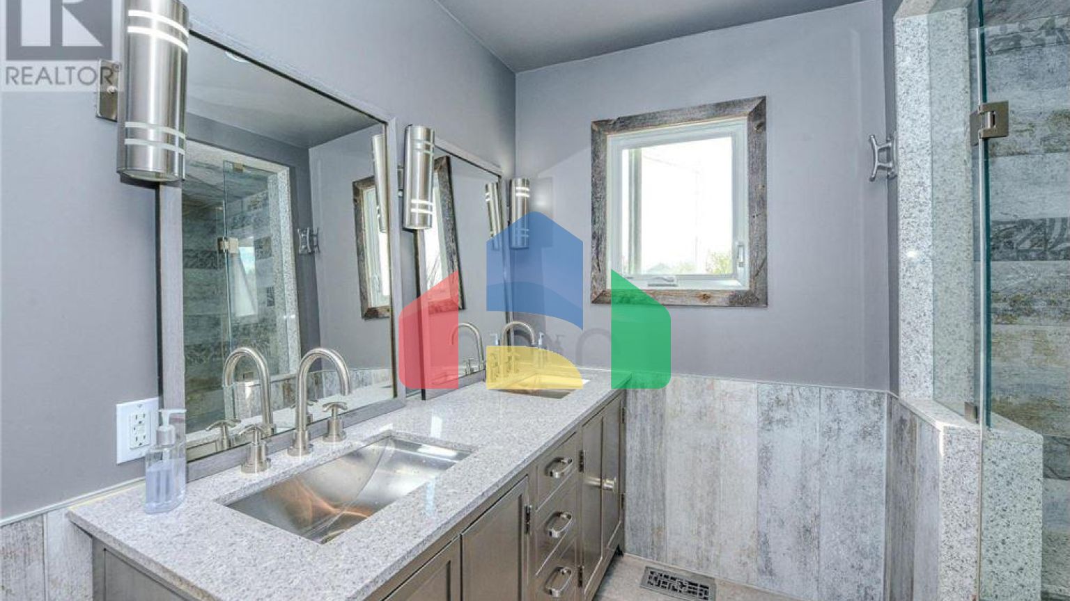 Residential - Single Family Home - Brampton, Canada - Canada