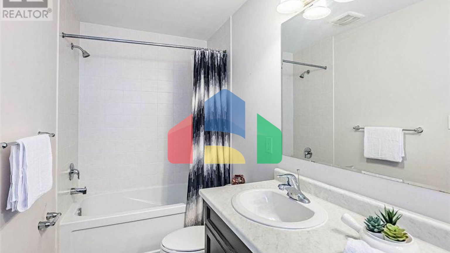 Residential - Single Family Home - Brampton, Canada - Canada