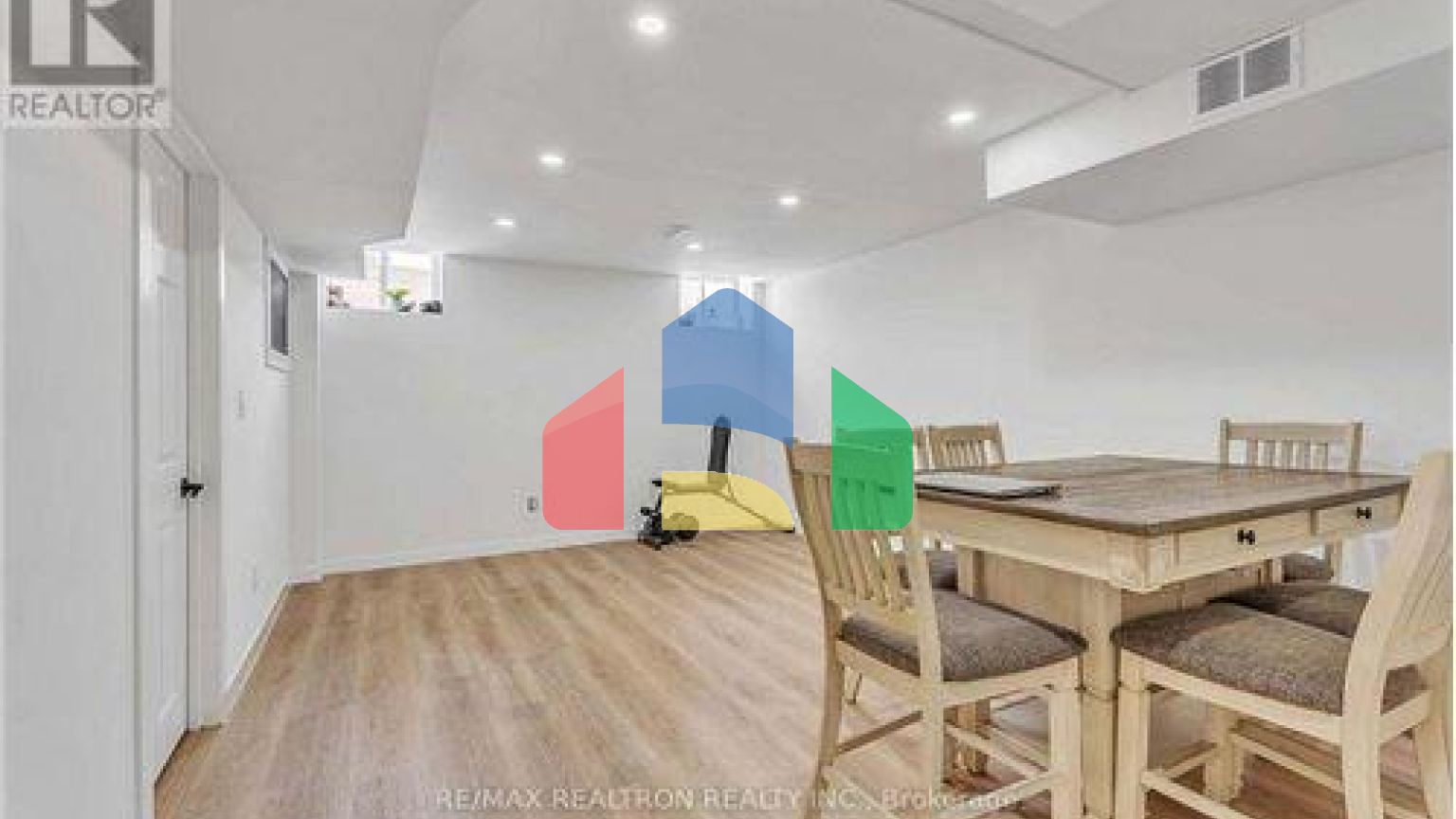 Residential - Single Family Home - Brampton, Canada - Canada