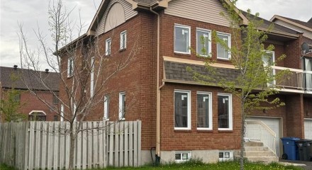 Residential - Two Level House - Brossard, Canada - Canada