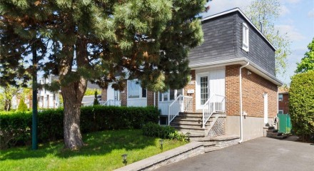 Residential - Two Level House - Brossard, Canada - Canada