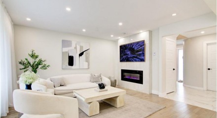 Residential - Two Level House - Brossard, Canada - Canada