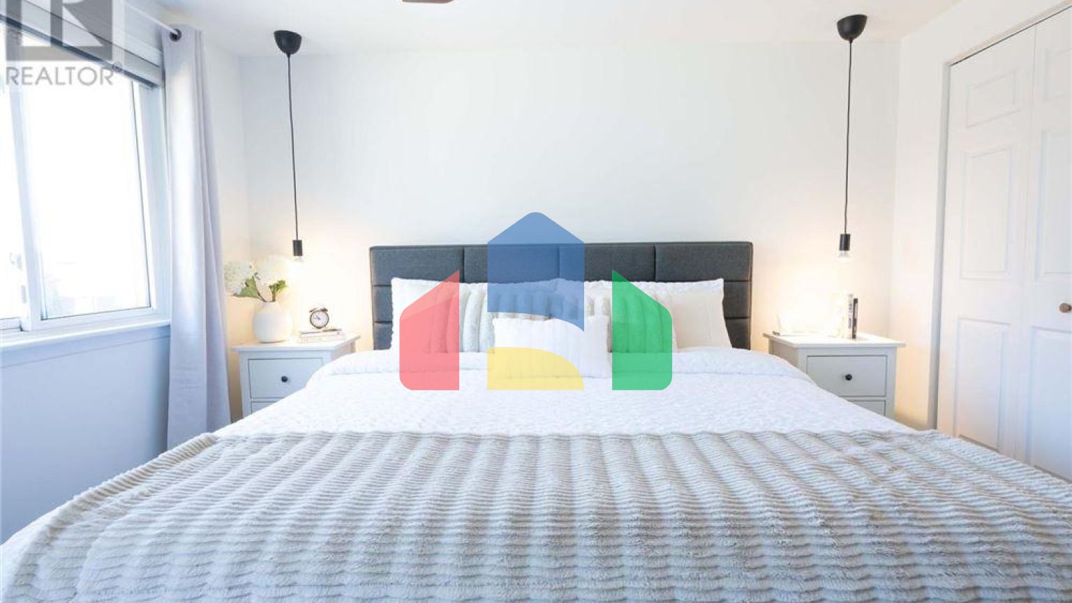 Residential - Single Family Home - Burlington, Canada - Canada