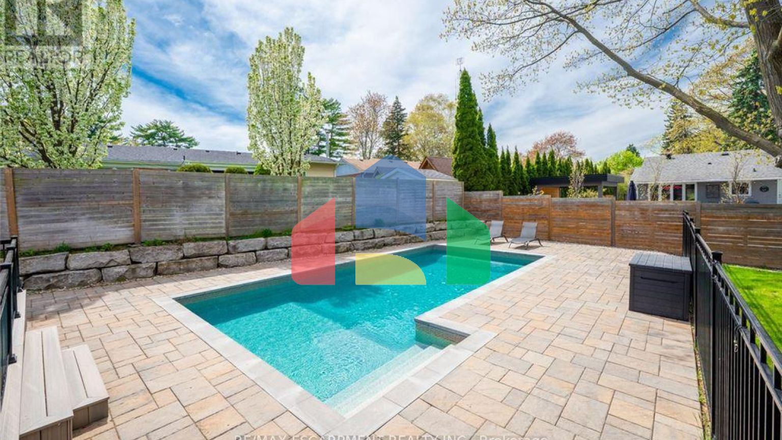 Residential - Single Family Home - Burlington, Canada - Canada