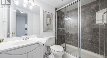 Residential - Condo/Apartment - Burlington, Canada - Canada
