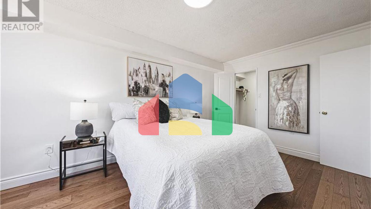 Residential - Condo/Apartment - Burlington, Canada - Canada