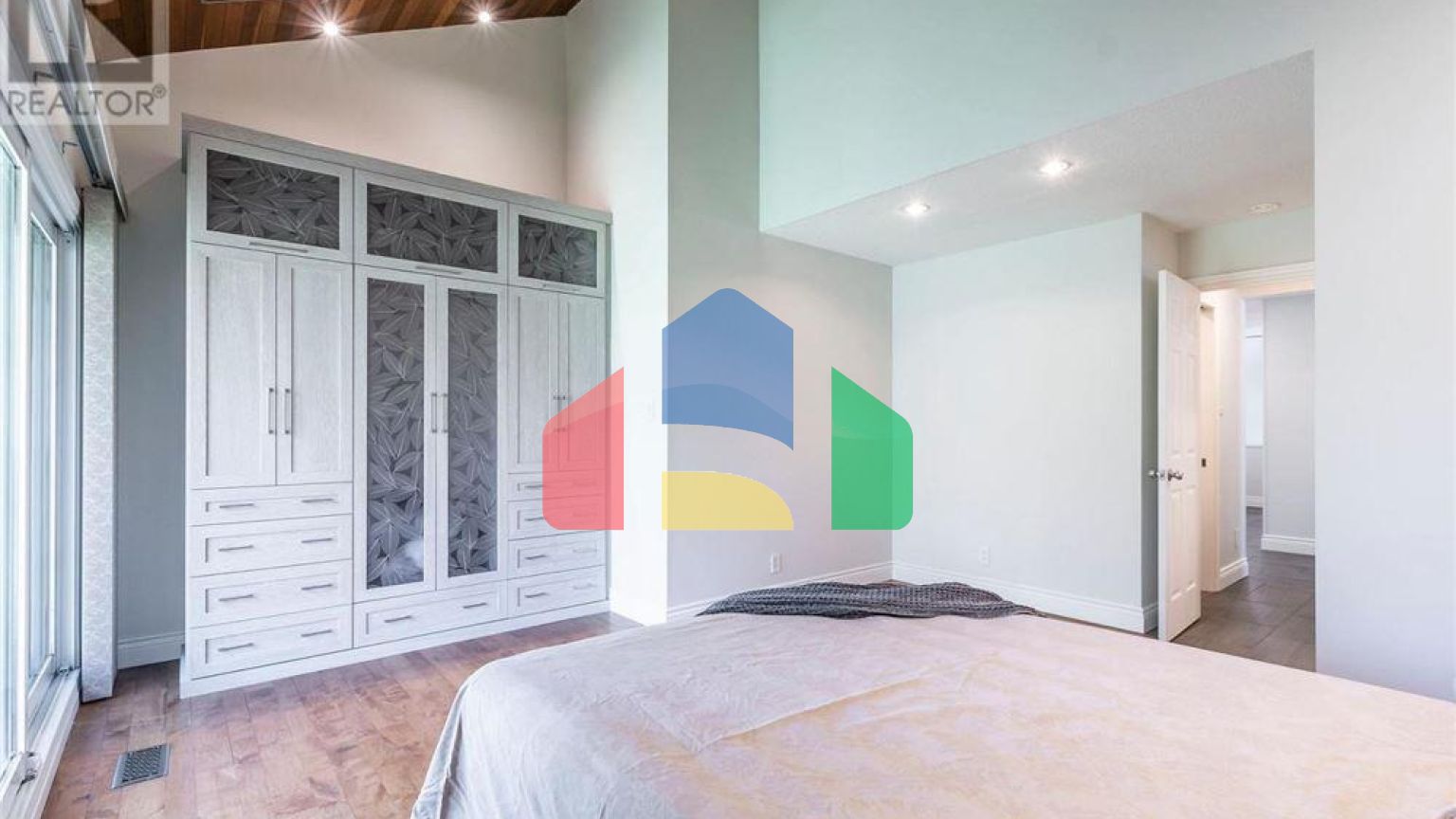 Residential - Single Family Home - Burlington, Canada - Canada