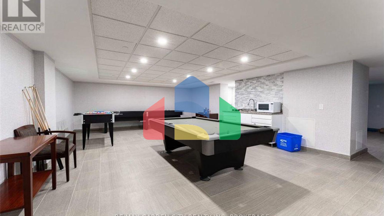 Residential - Condo/Apartment - Burlington, Canada - Canada