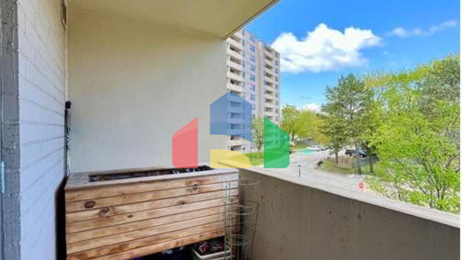 Residential - Condo/Apartment - Burlington, Canada - Canada