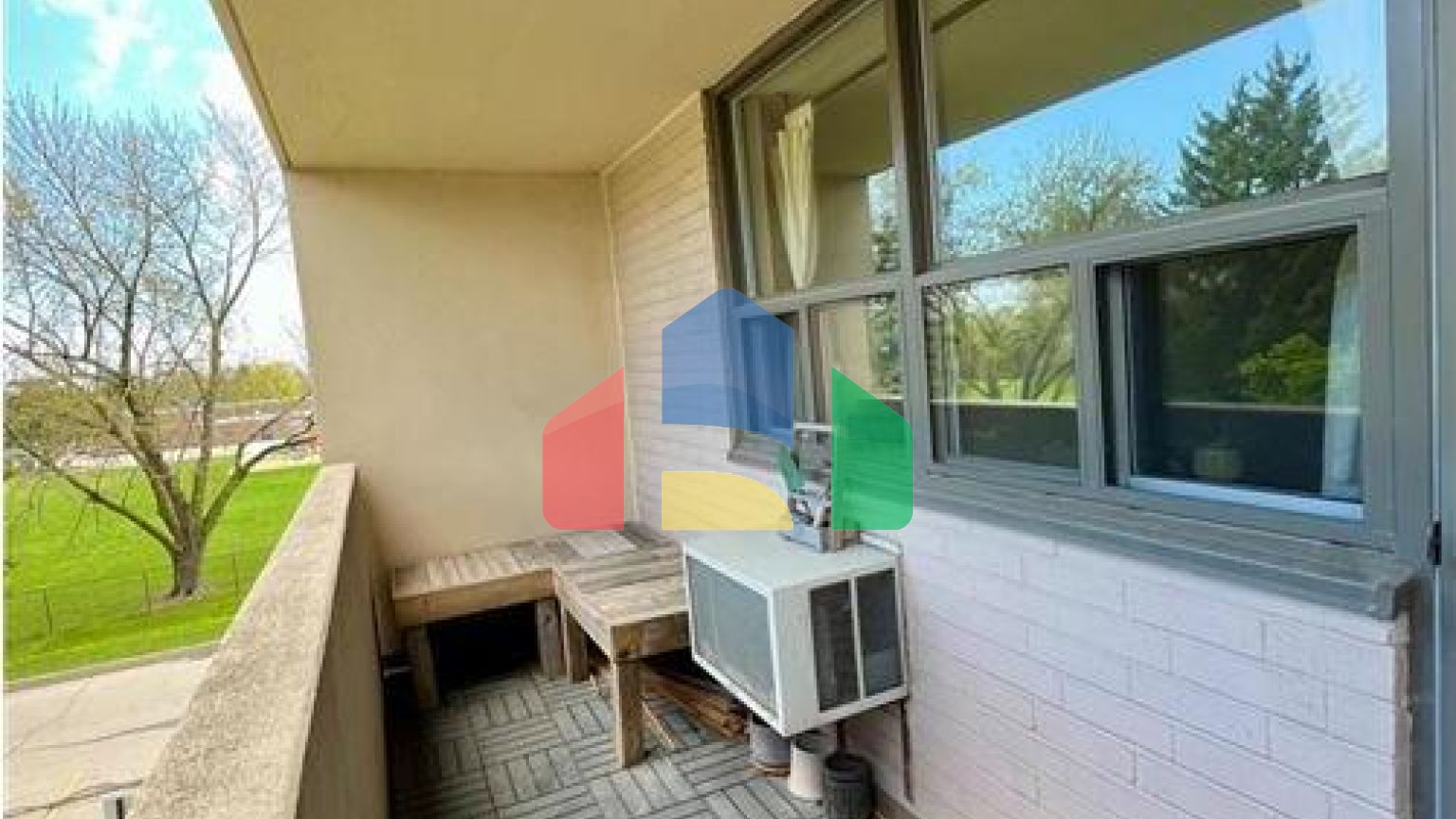 Residential - Condo/Apartment - Burlington, Canada - Canada