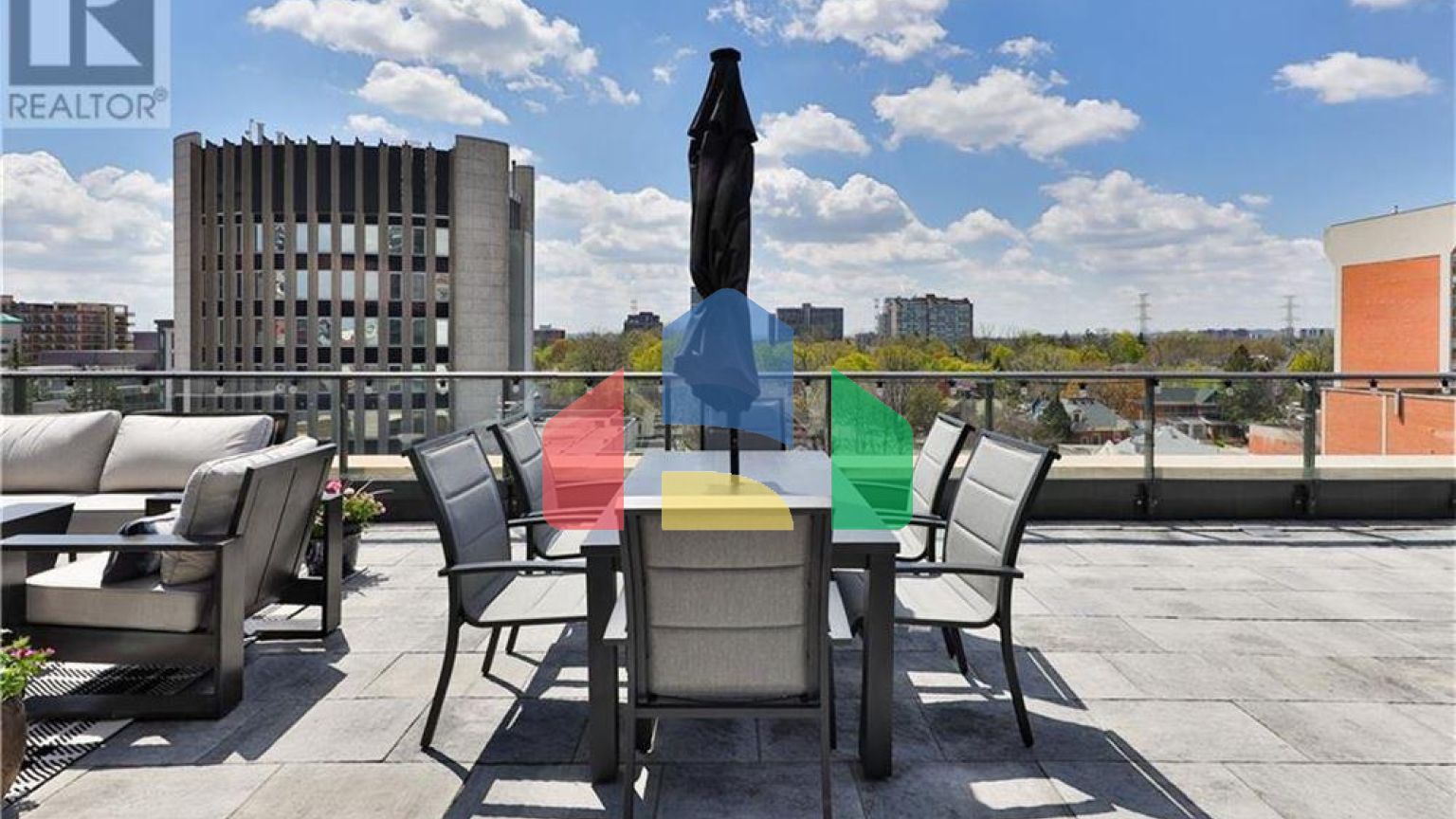 Residential - Condo/Apartment - Burlington, Canada - Canada