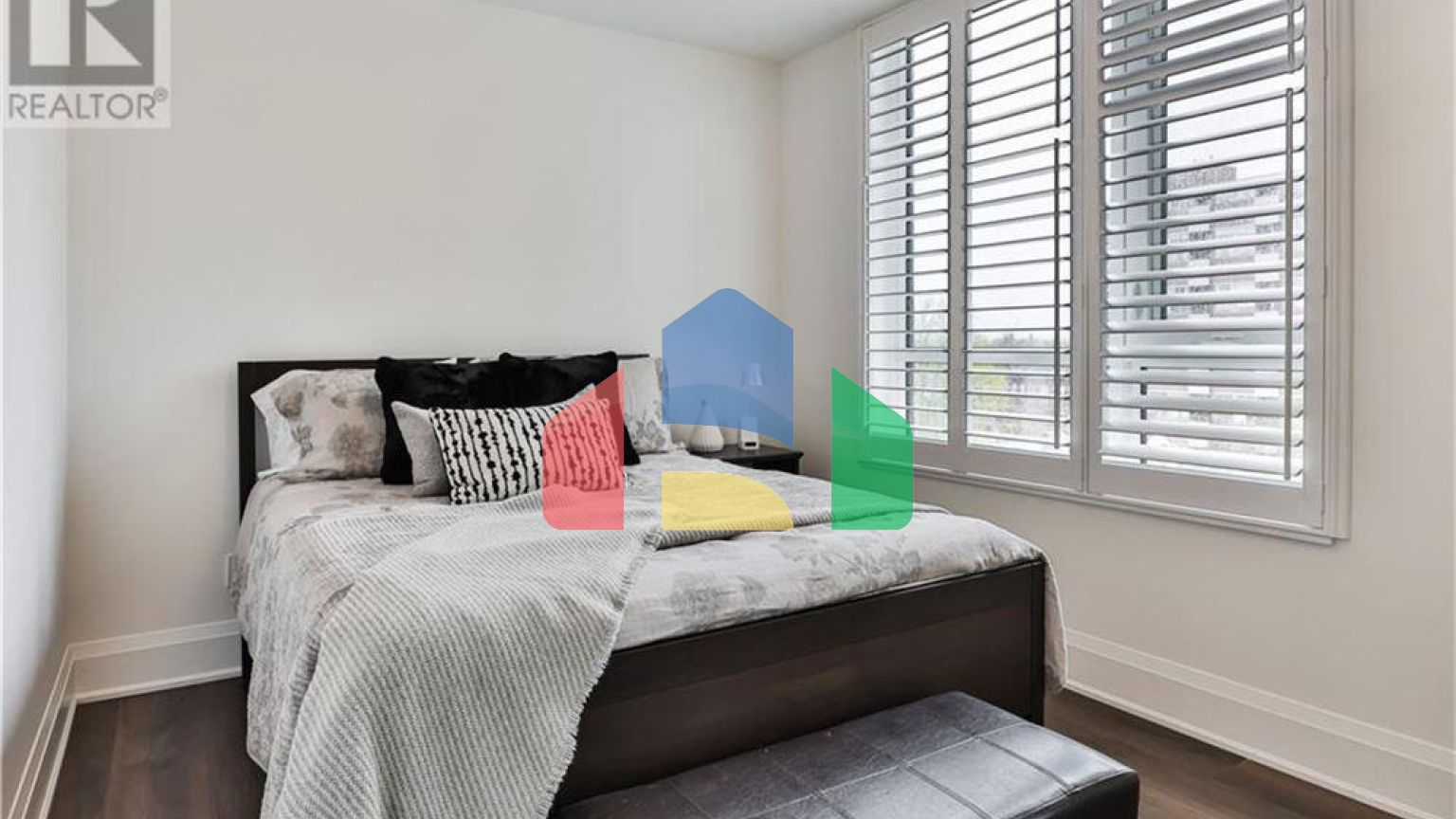 Residential - Condo/Apartment - Burlington, Canada - Canada