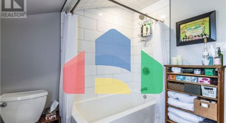 Residential - Single Family Home - Burlington, Canada - Canada