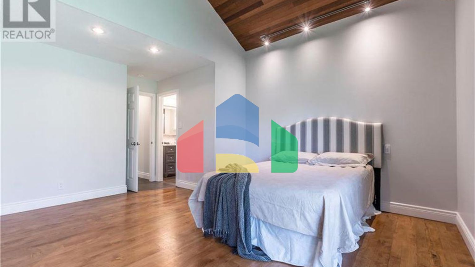 Residential - Single Family Home - Burlington, Canada - Canada