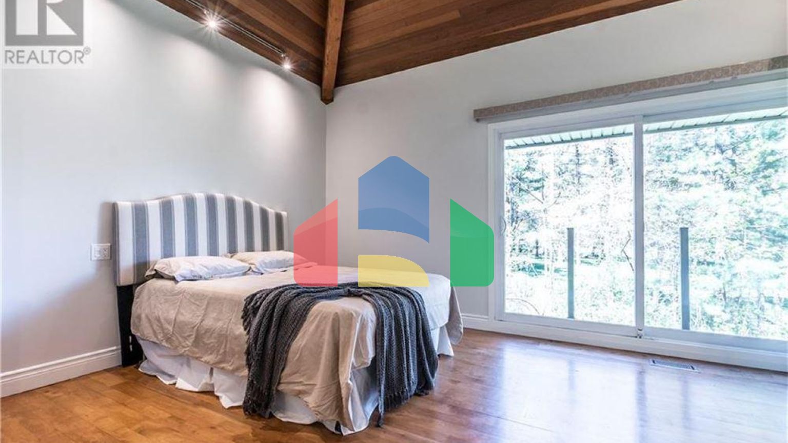 Residential - Single Family Home - Burlington, Canada - Canada