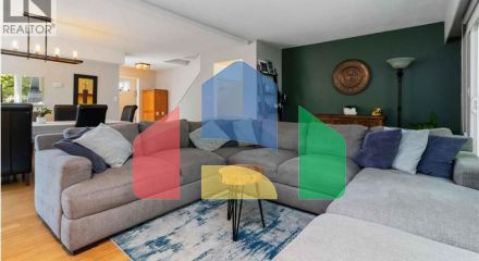 Residential - Townhouse - Burnaby, Canada - Canada