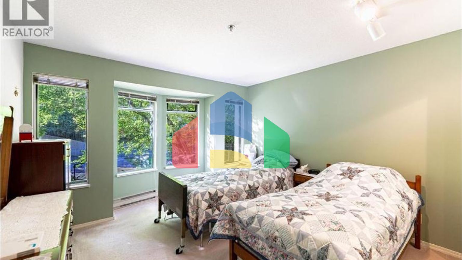 Residential - Single Family Home - Burnaby, Canada - Canada