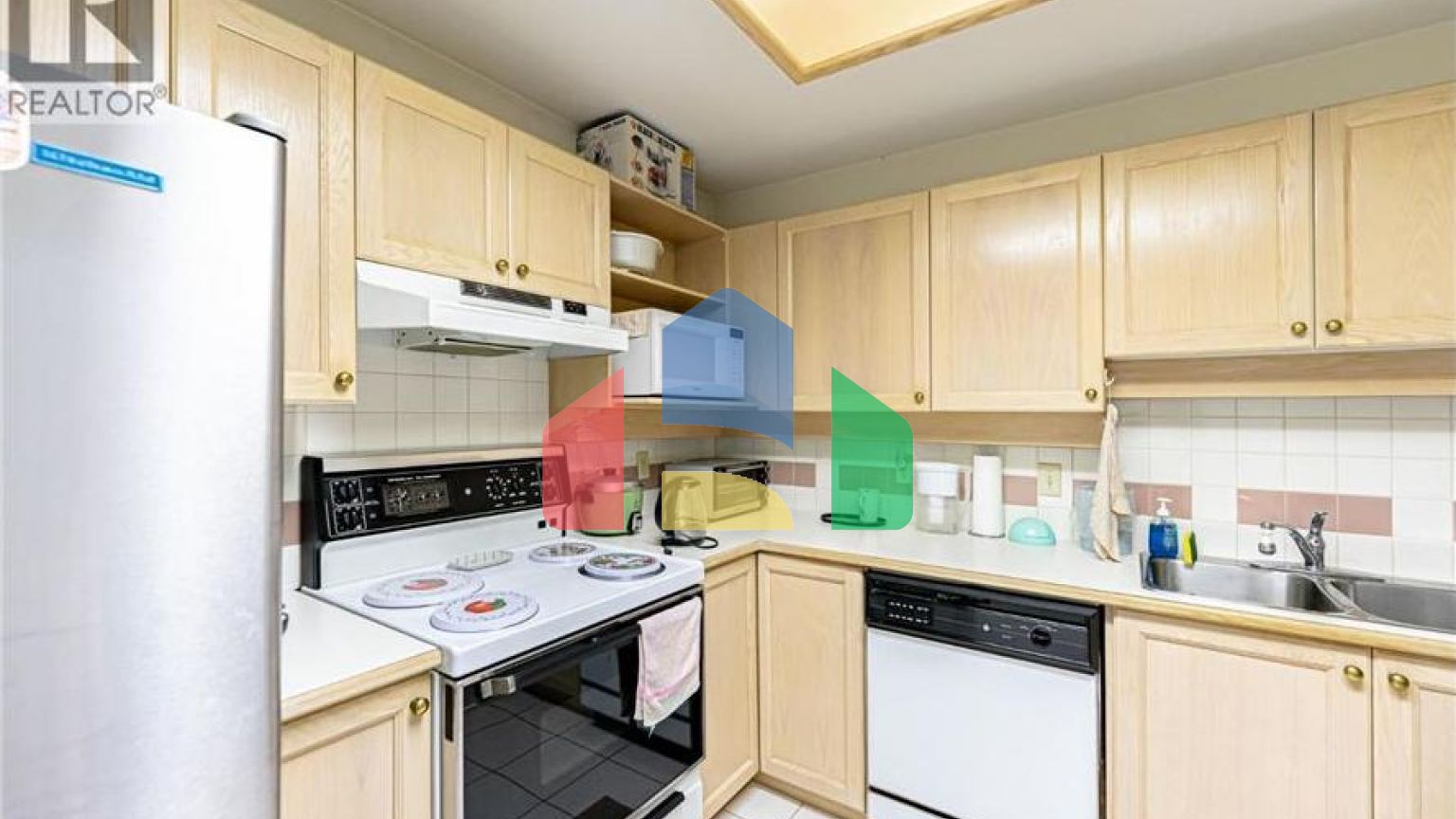 Residential - Single Family Home - Burnaby, Canada - Canada