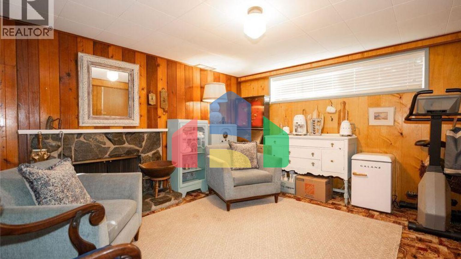 Residential - Single Family Home - Burnaby, Canada - Canada