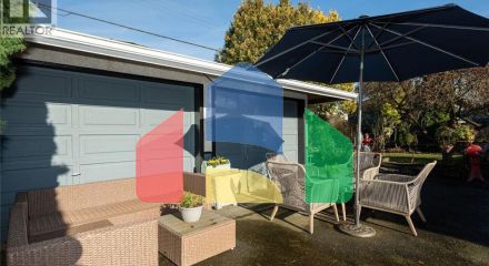 Residential - Single Family Home - Burnaby, Canada - Canada