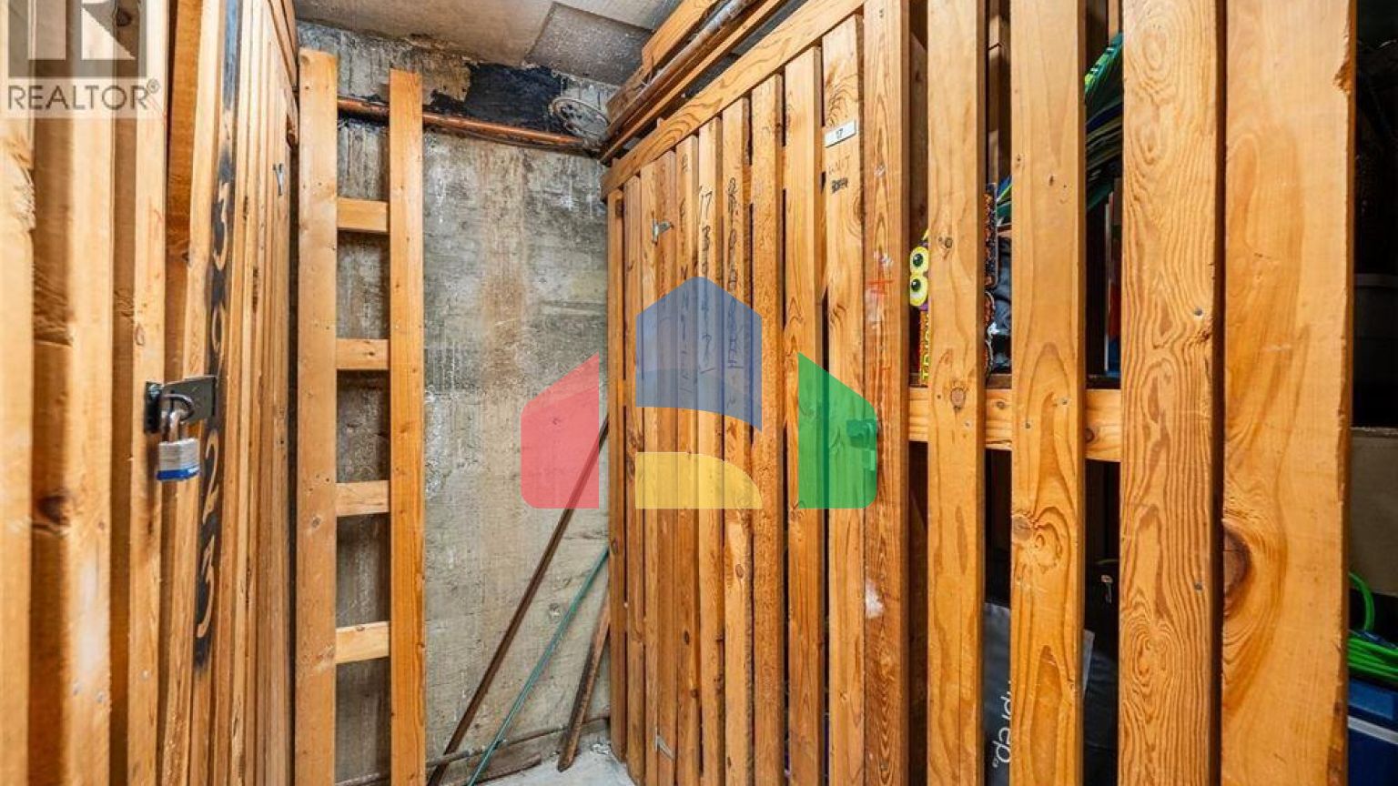 Residential - Condo/Apartment - Burnaby, Canada - Canada