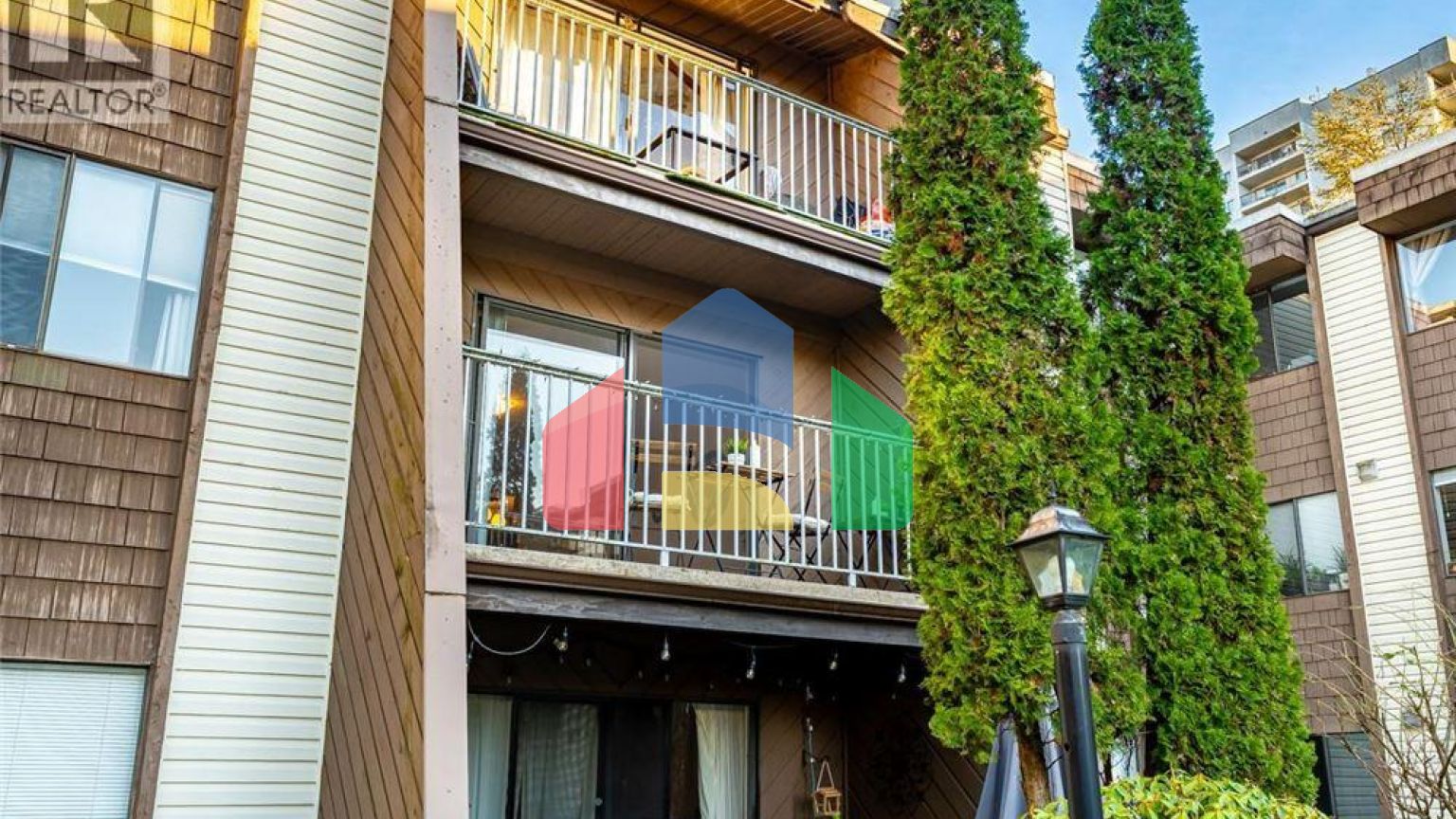 Residential - Condo/Apartment - Burnaby, Canada - Canada