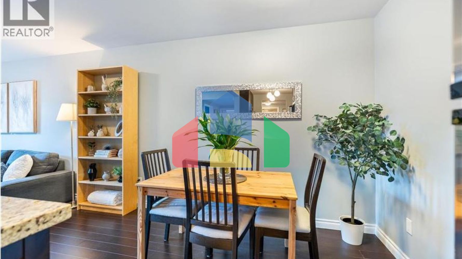 Residential - Condo/Apartment - Burnaby, Canada - Canada