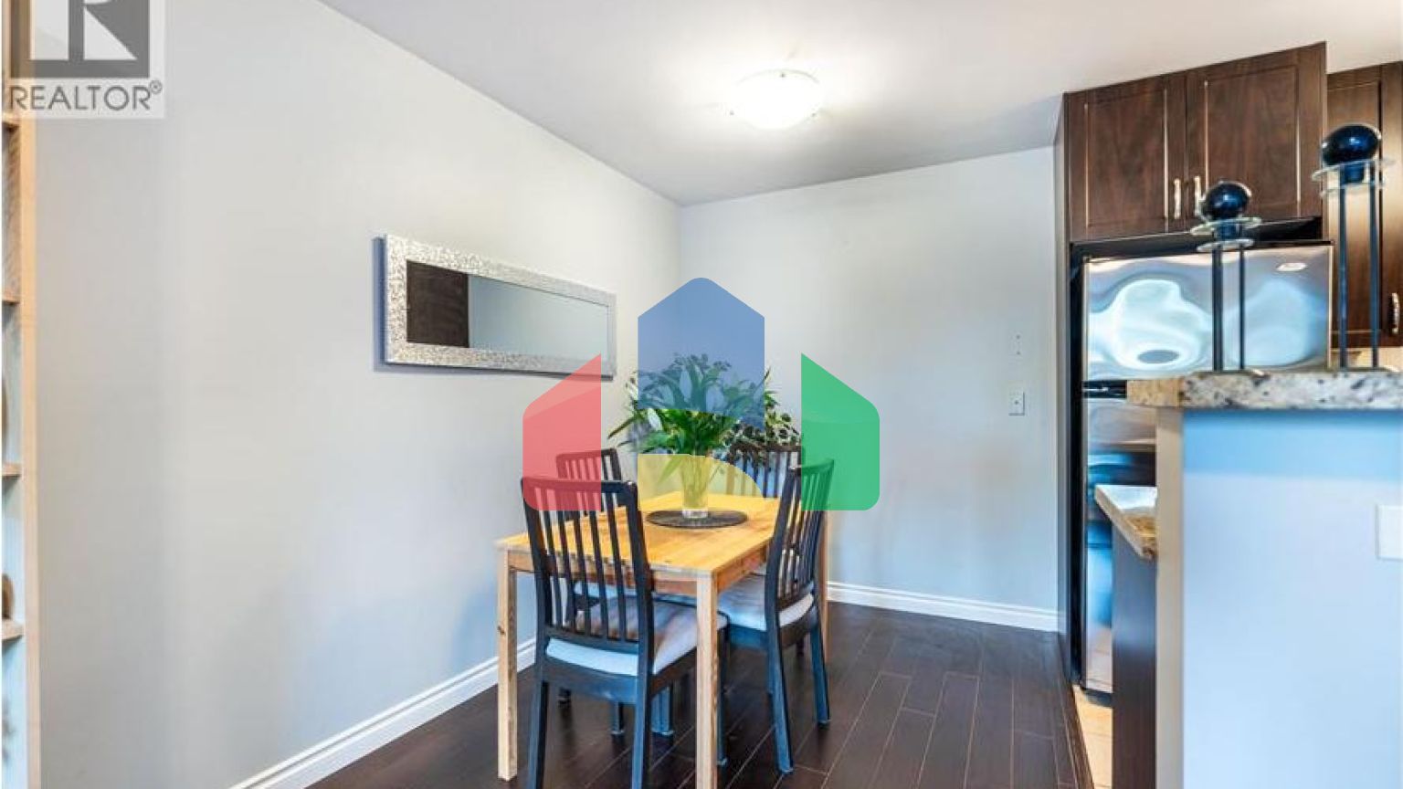 Residential - Condo/Apartment - Burnaby, Canada - Canada