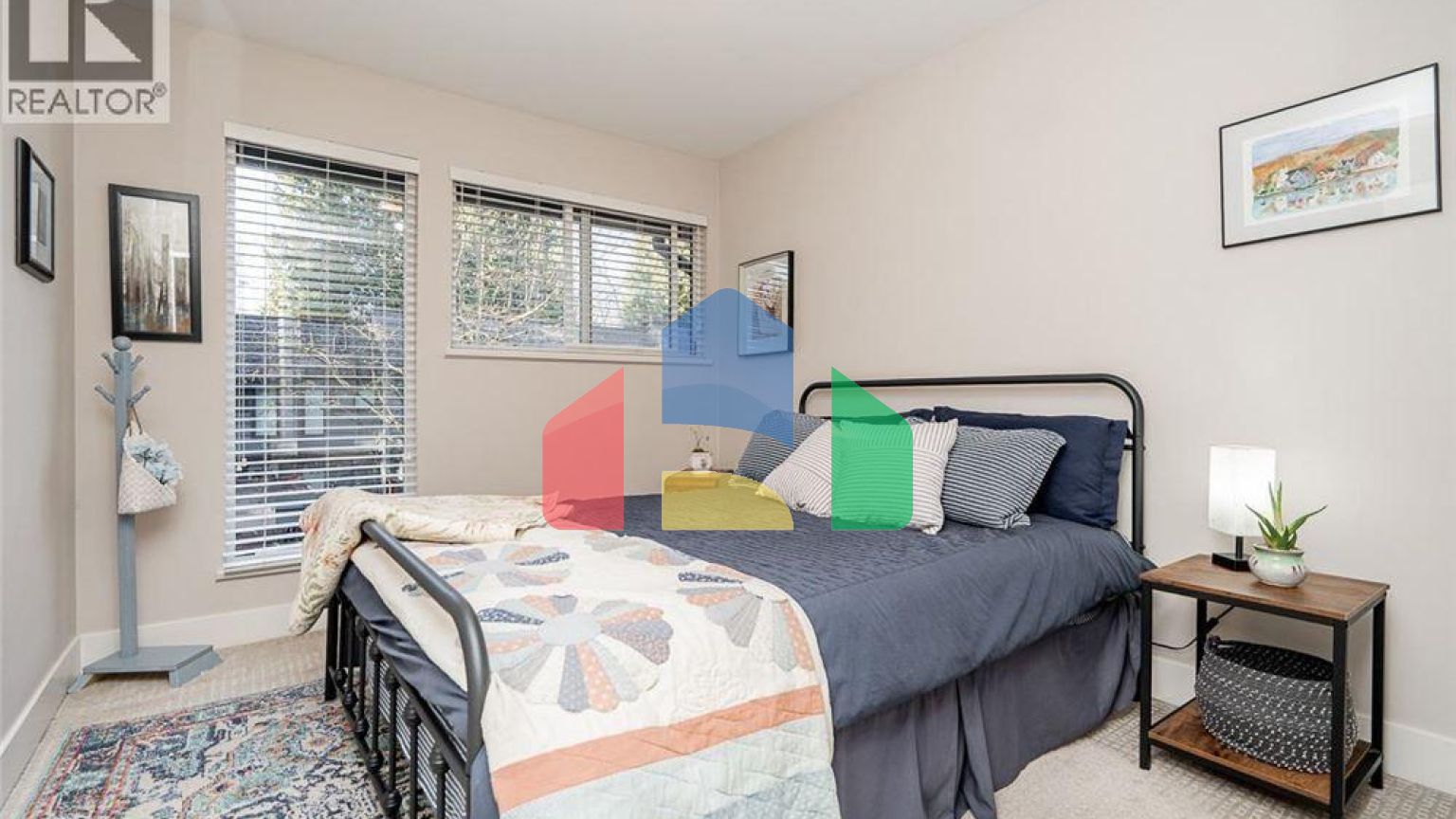 Residential - Townhouse - Burnaby, Canada - Canada