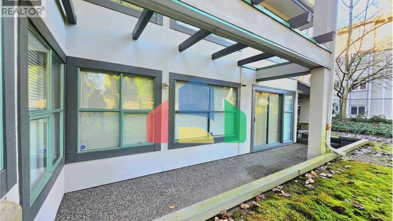 Residential - Single Family Home - Burnaby, Canada - Canada