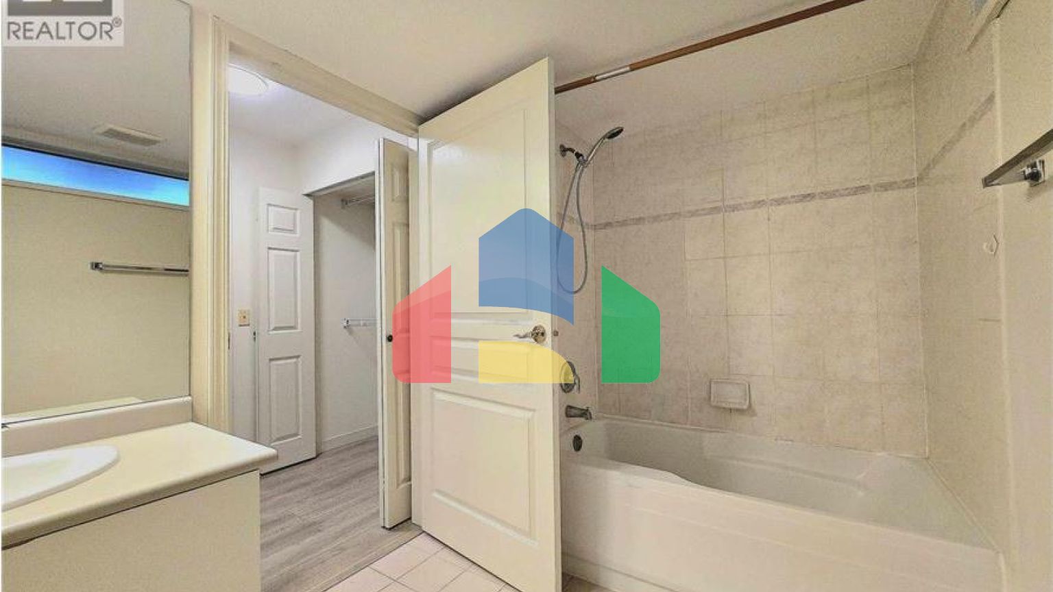 Residential - Single Family Home - Burnaby, Canada - Canada