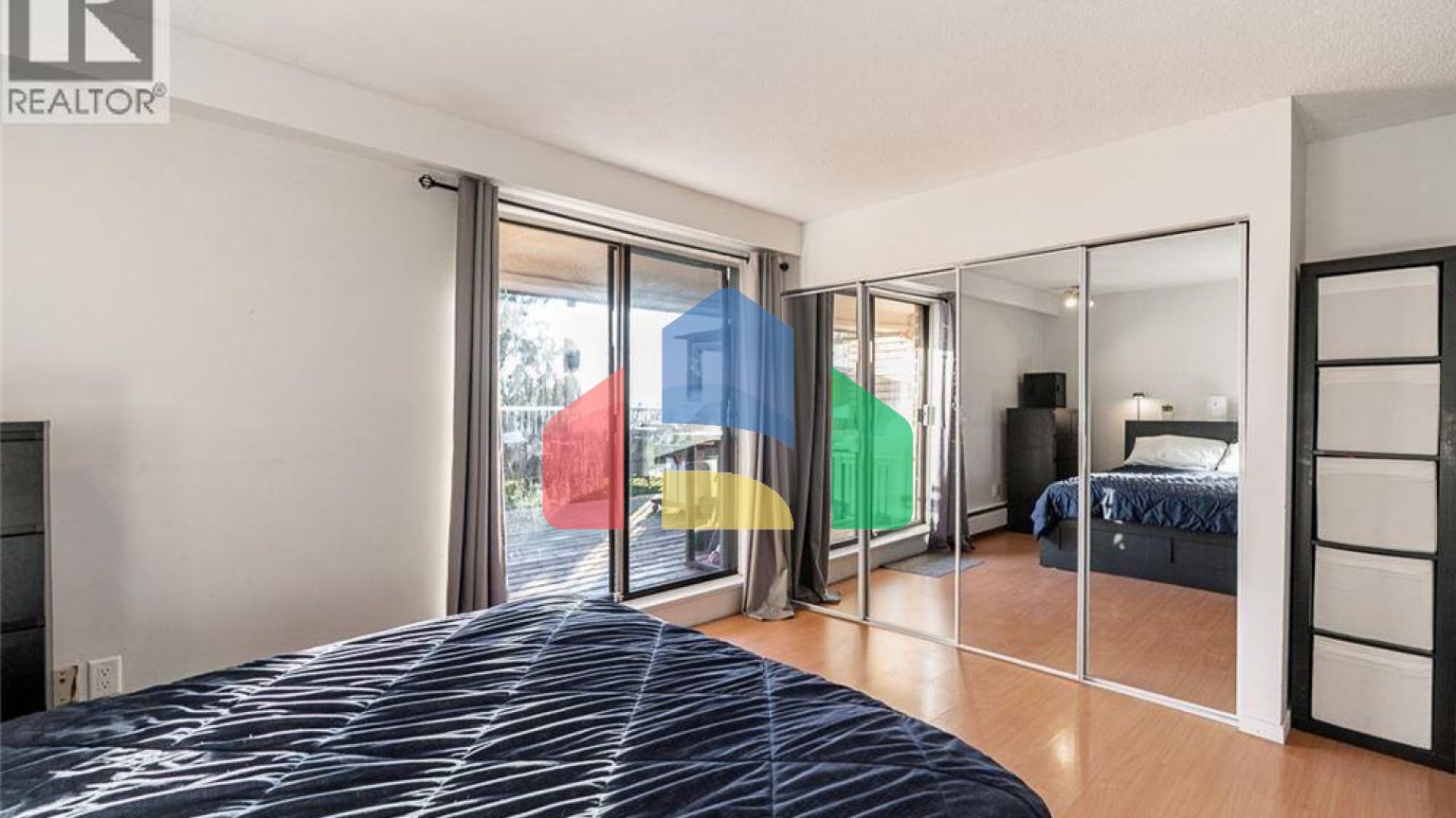 Residential - Single Family Home - Burnaby, Canada - Canada