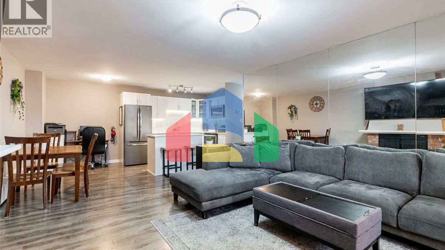 Residential - Single Family Home - Burnaby, Canada - Canada