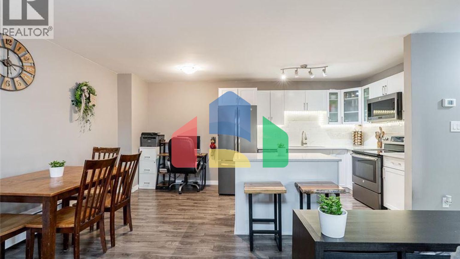 Residential - Single Family Home - Burnaby, Canada - Canada