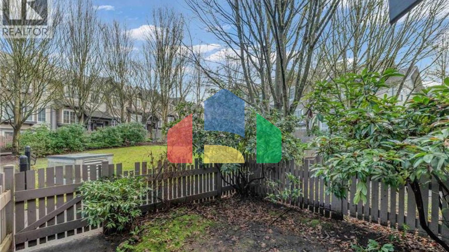 Residential - Townhouse - Burnaby, Canada - Canada