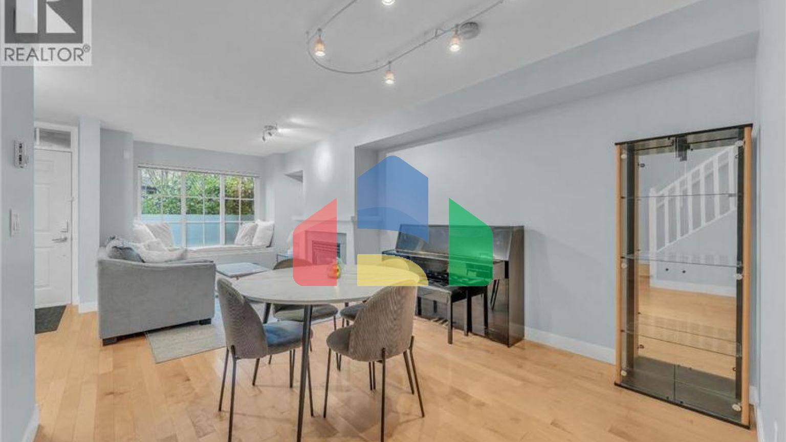 Residential - Townhouse - Burnaby, Canada - Canada