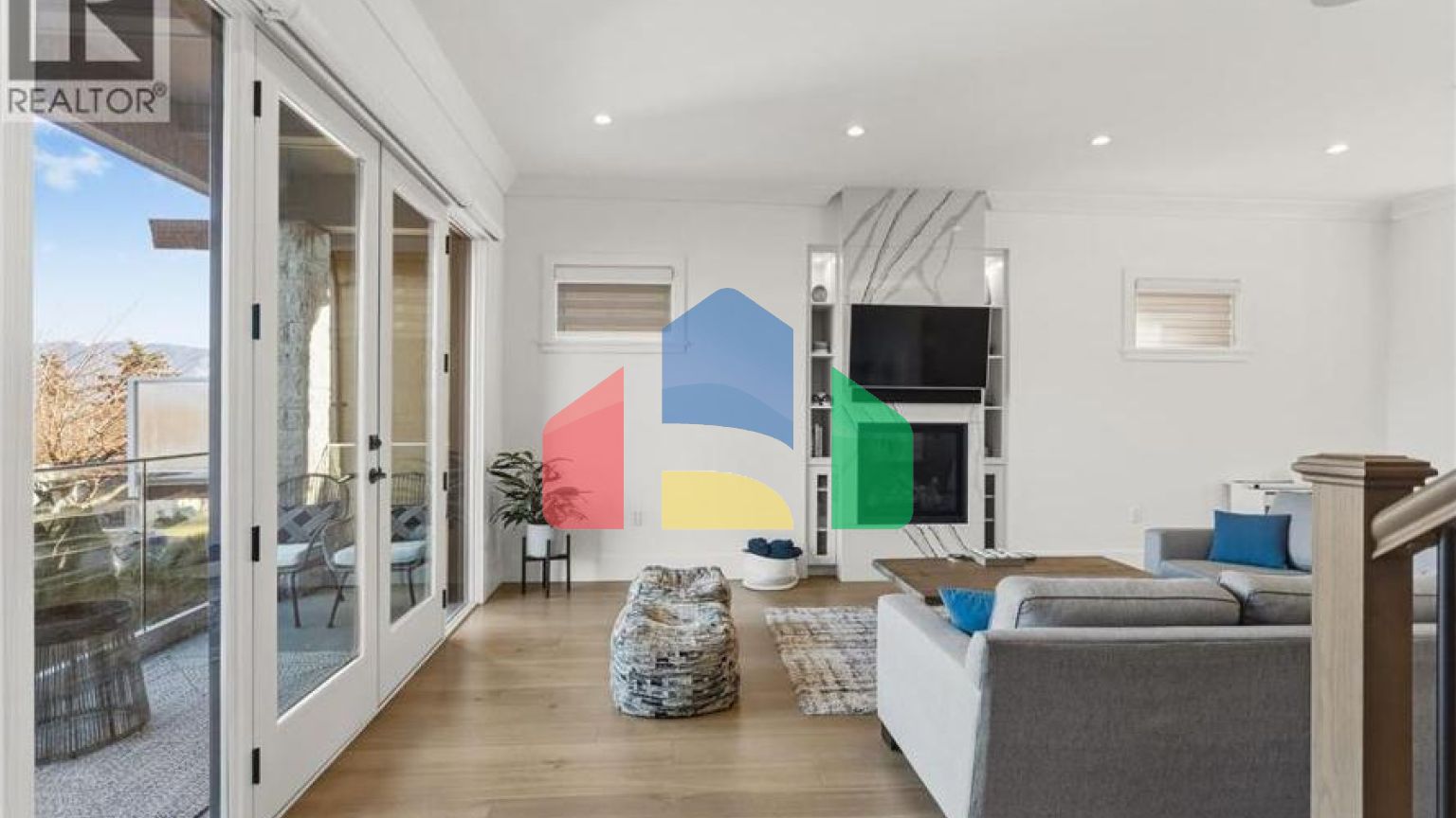 Residential - Single Family Home - Burnaby, Canada - Canada